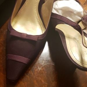 ANN taylor slingback pumps